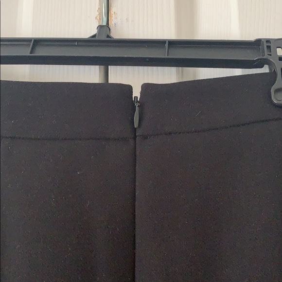 Loft Women’s Black Short Skirt - Picture 5 of 5